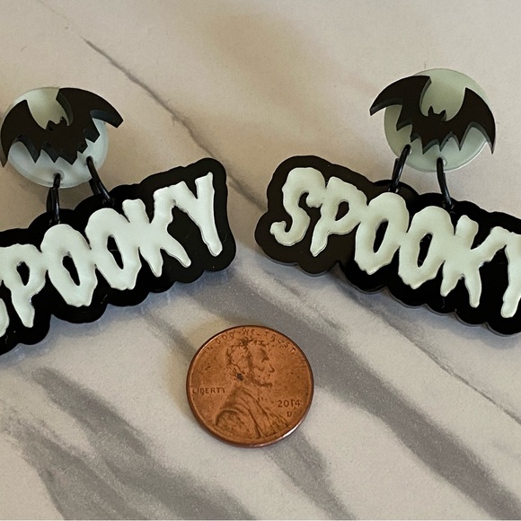 Glow in the Dark Spooky Earrings - Picture 4 of 5